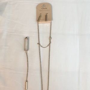 Matching necklace and earring gold set